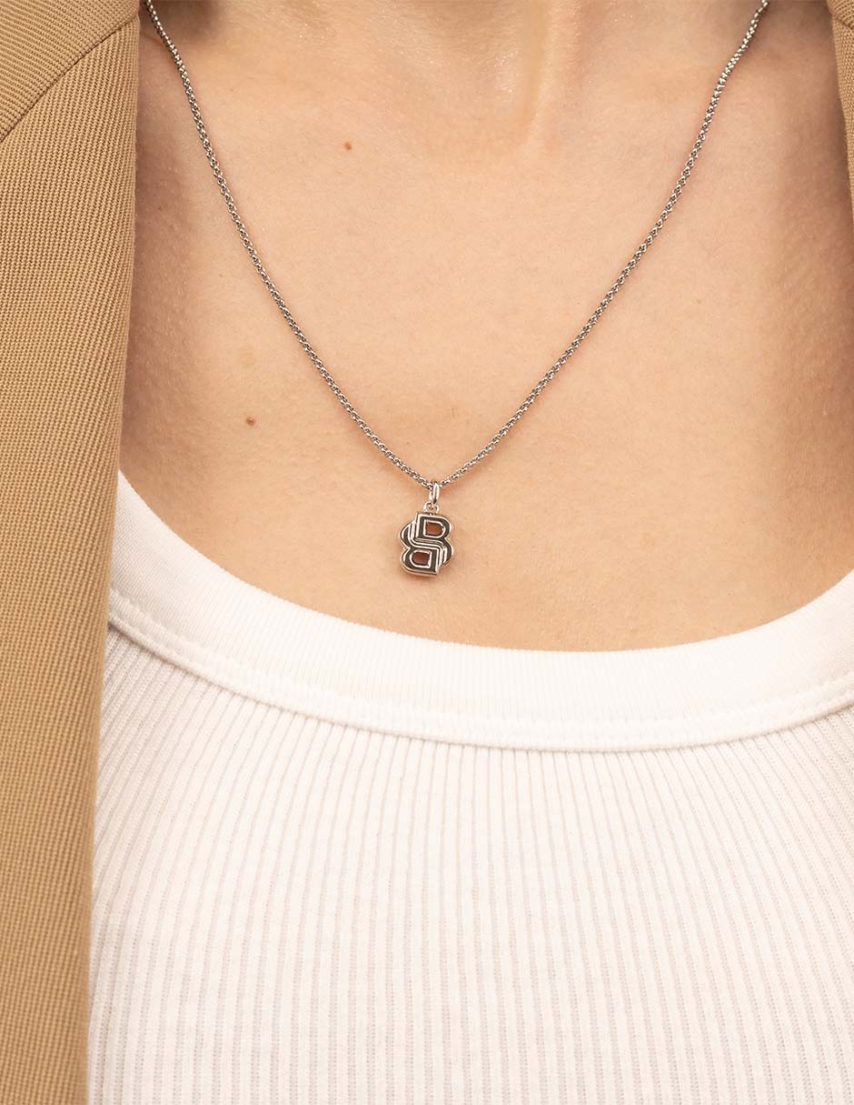 Collar de letra b 5