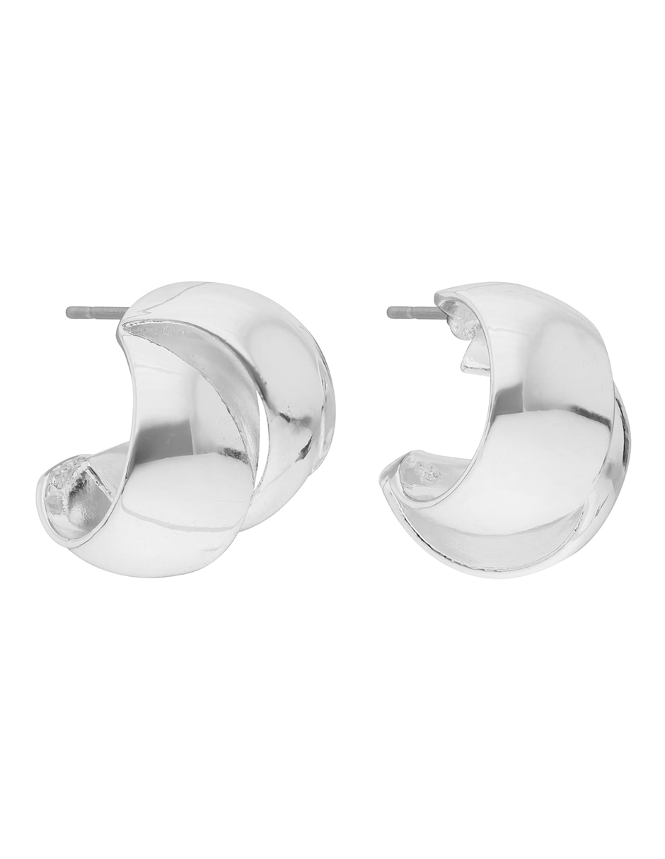 Aretes de letra c Puffy Stud con acabado brillante 2