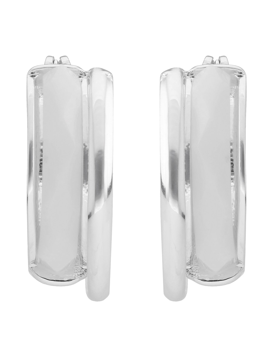 Aretes circulares con acabado brillante Aretes circulares con acabado brillante