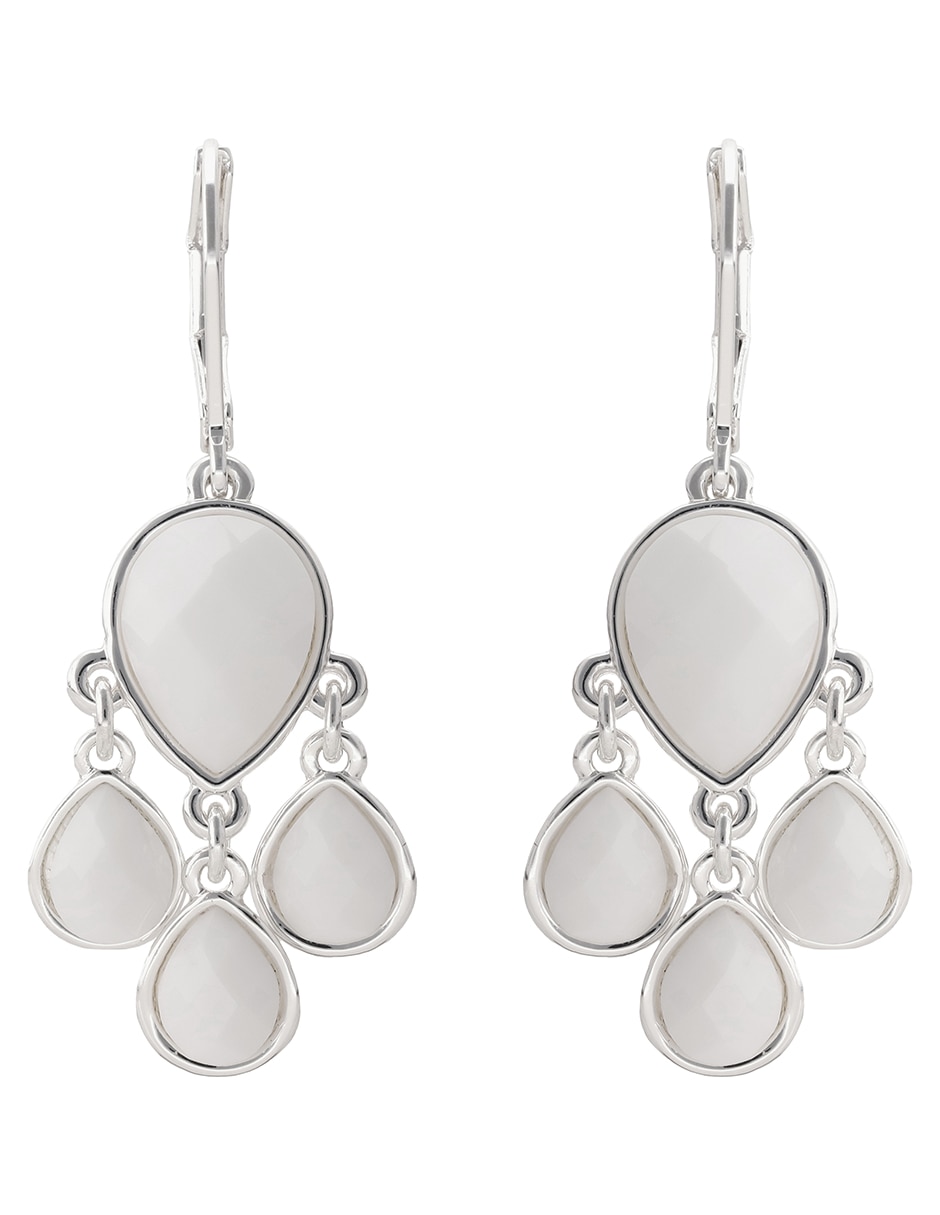 Aretes de gota con acabado brillante