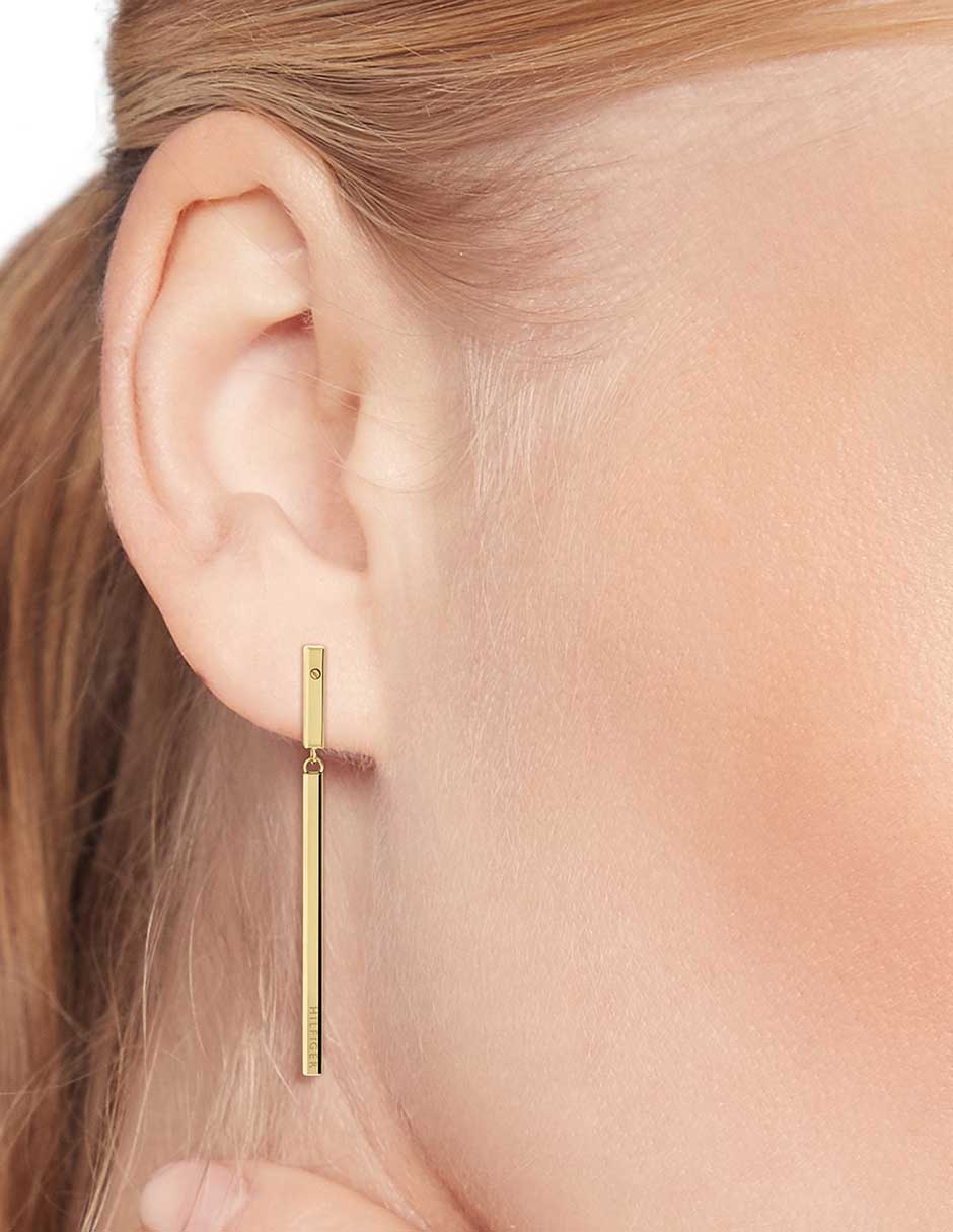 Aretes Linear con acabado brillante 3