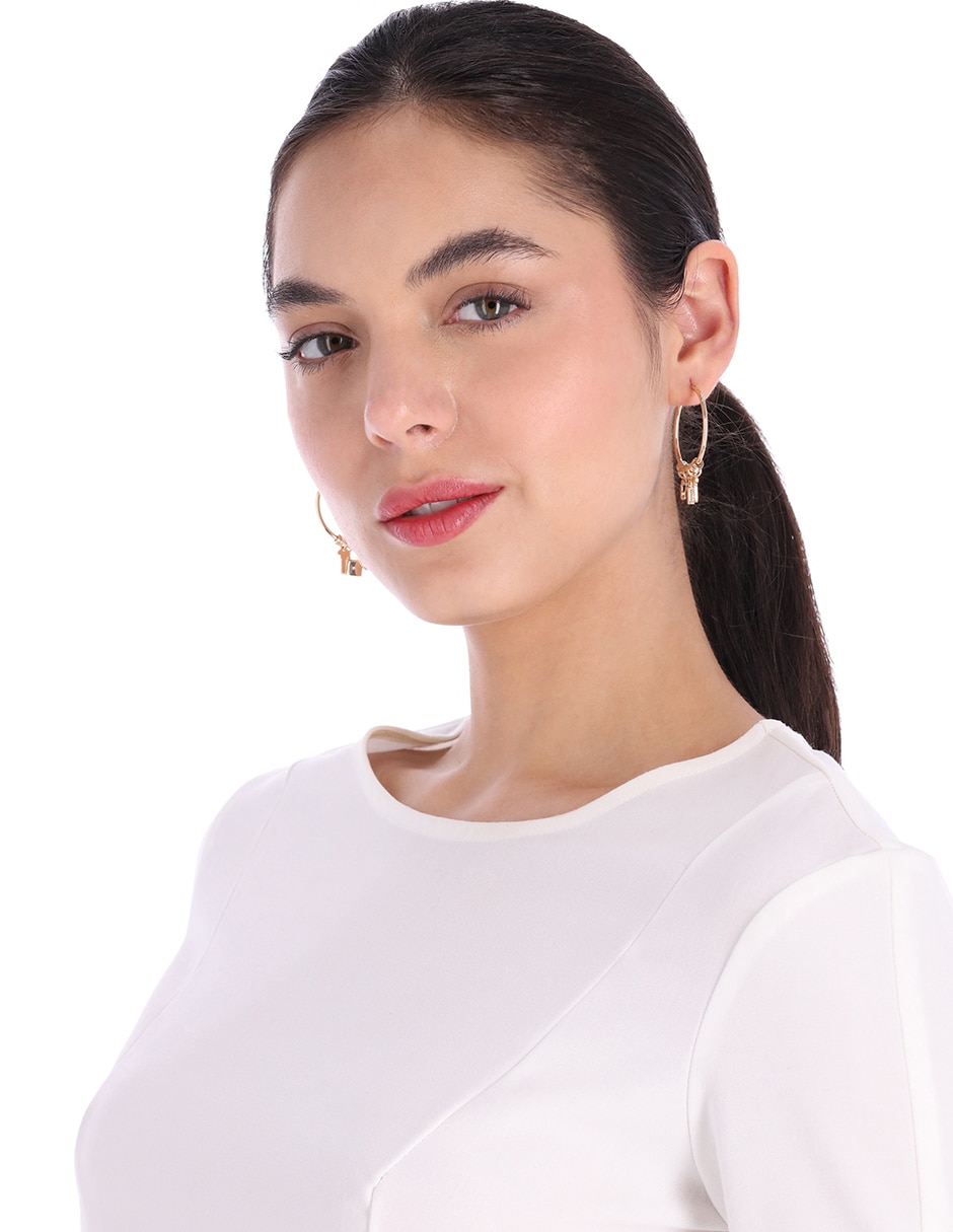 Arracadas Love Charms con acabado brillante 3