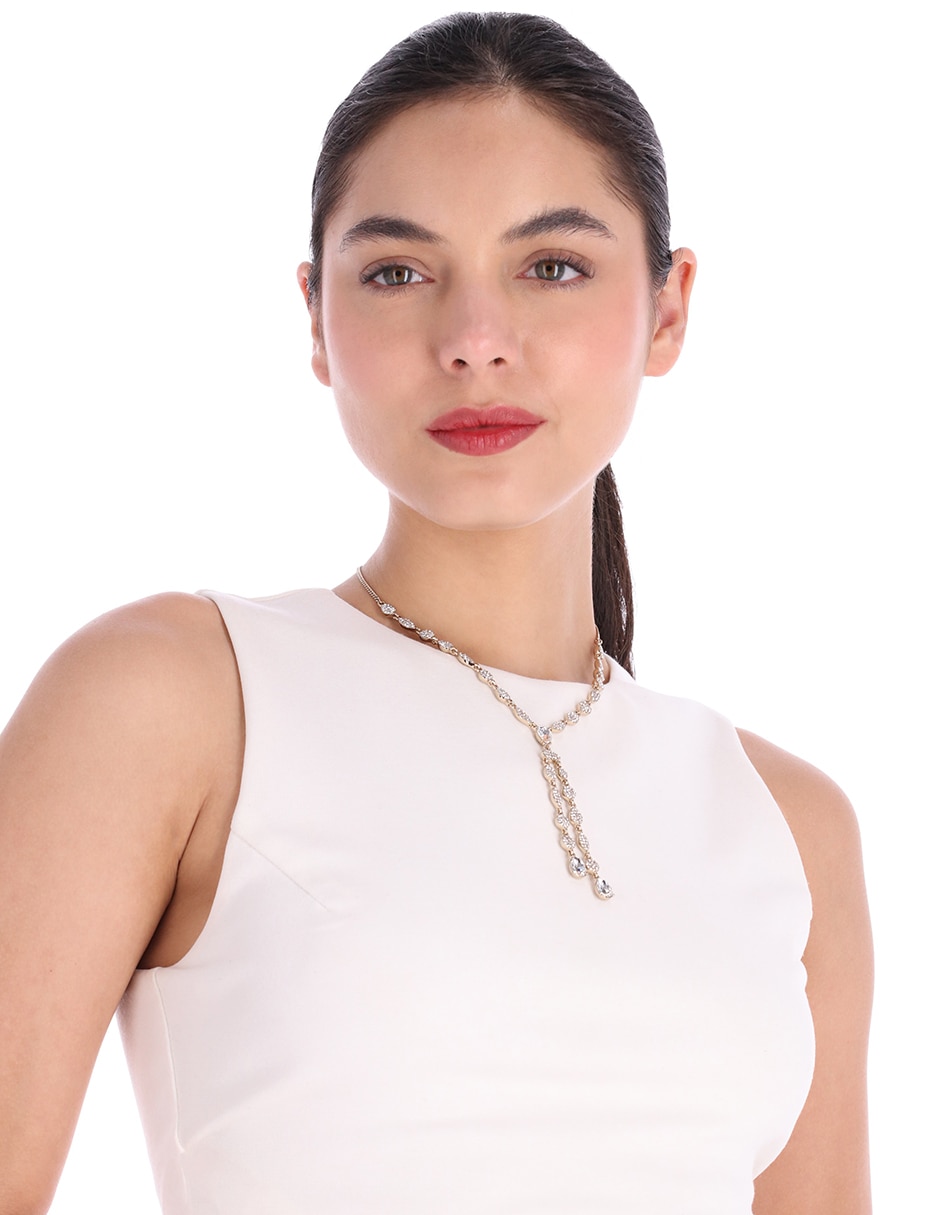 Collar Ivory Runway 3