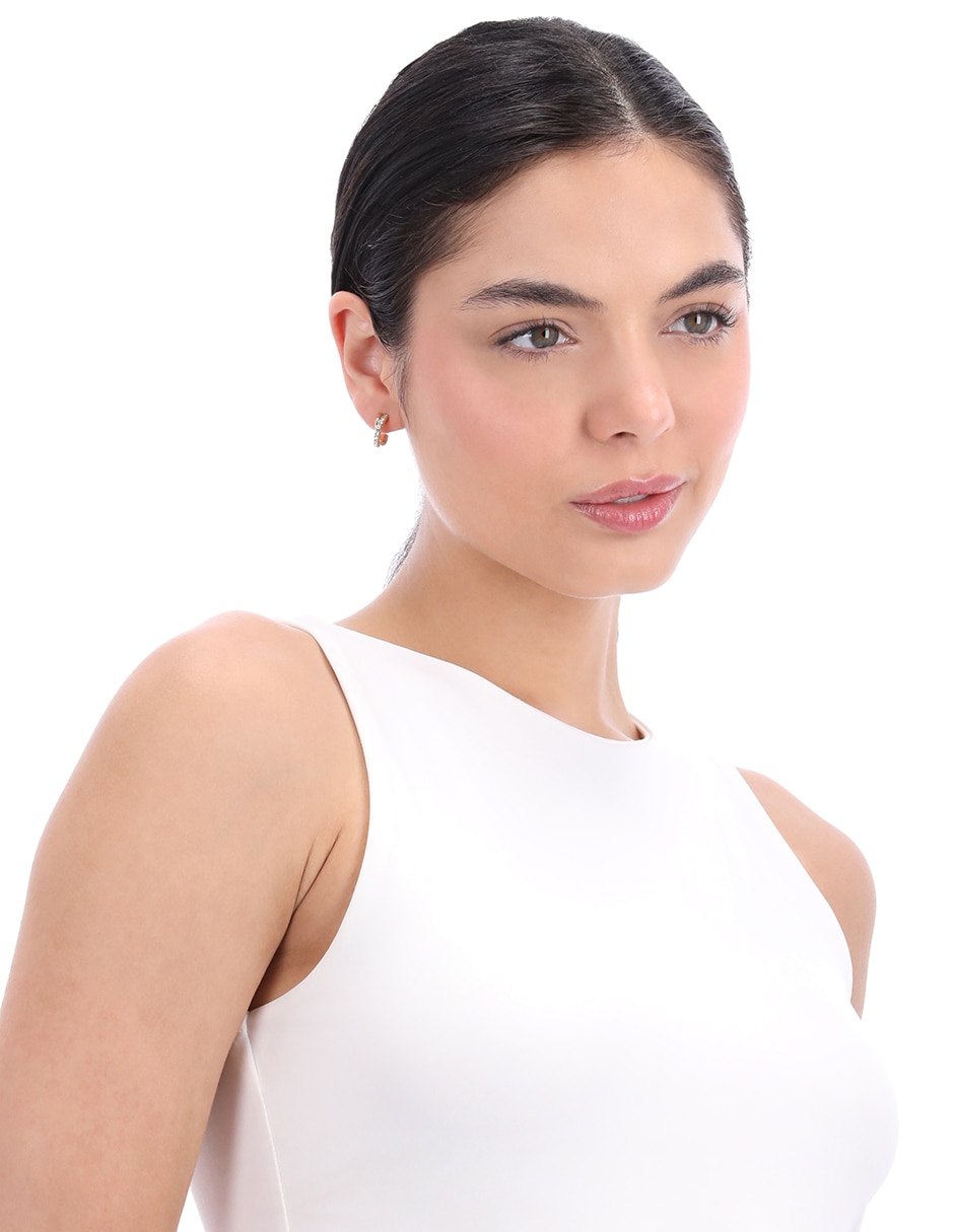Set de aretes Metal Ear Nov Mkt 2 con acabado brillante zirconia 3