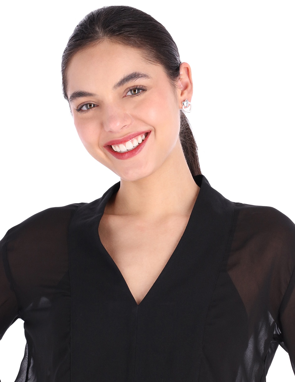 Aretes de corazón con acabado brillante 3