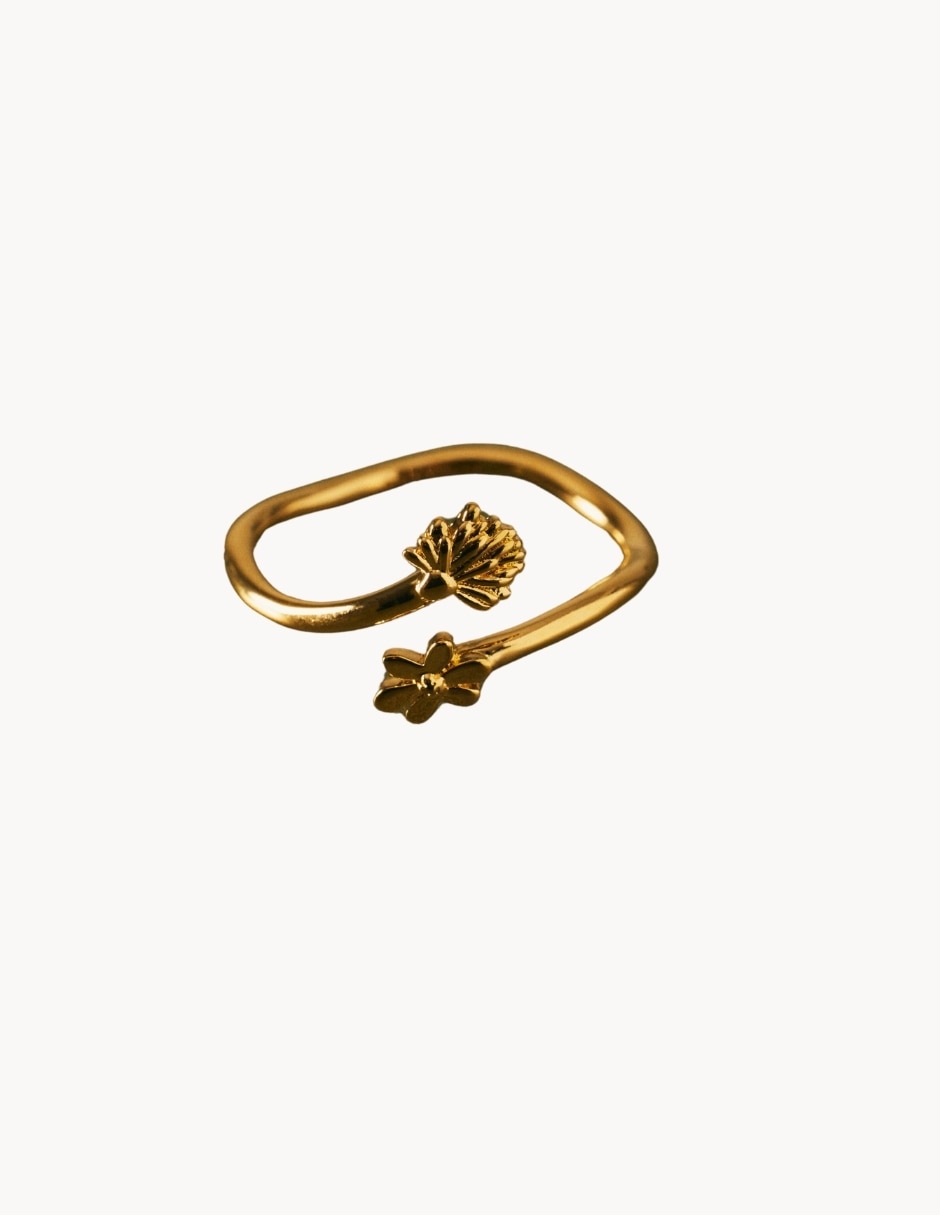 Anillo Jiaoren perla con acabado baño de oro 18 k