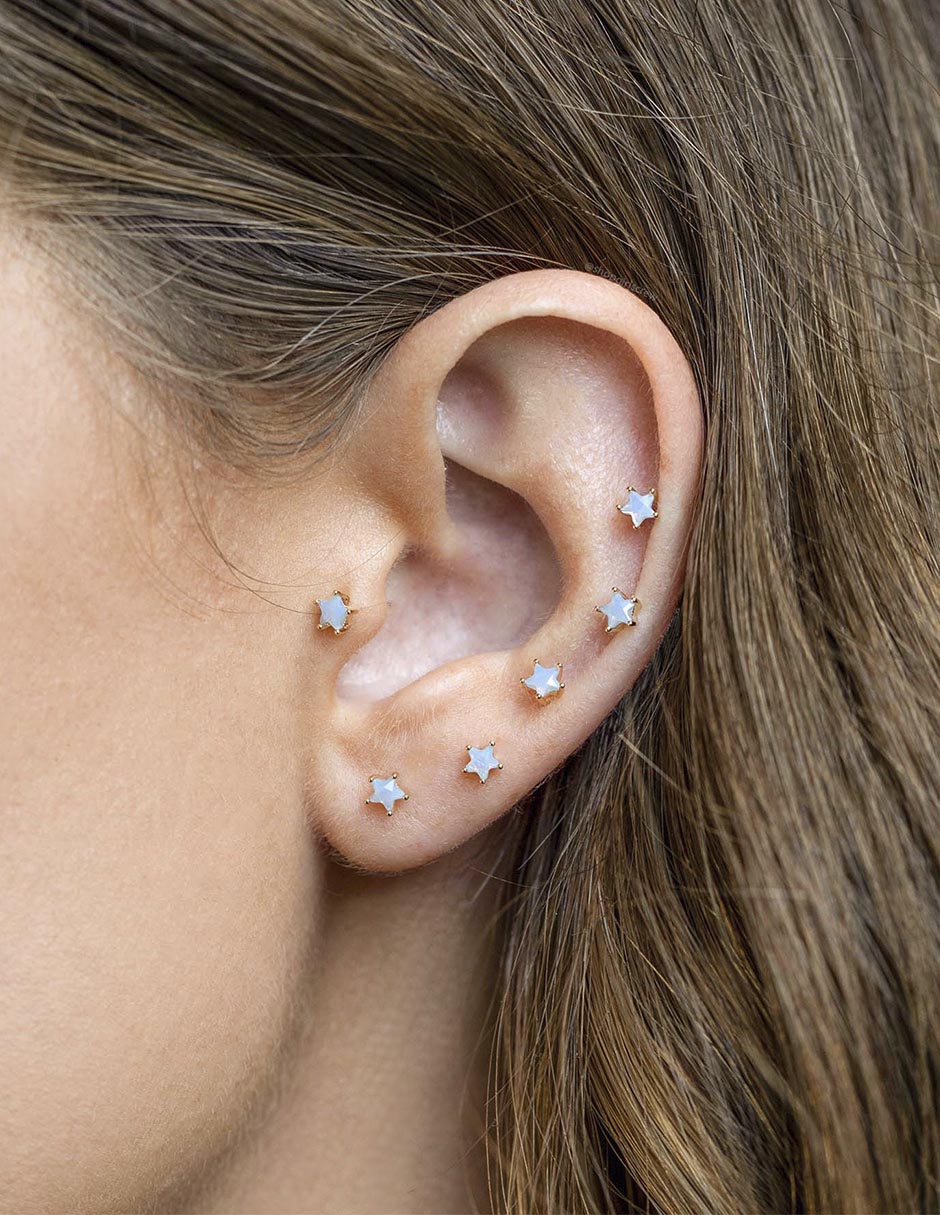 Aretes cortos de estrella Galaxy 18 K con acabado chapa de oro zirconia cúbica 3
