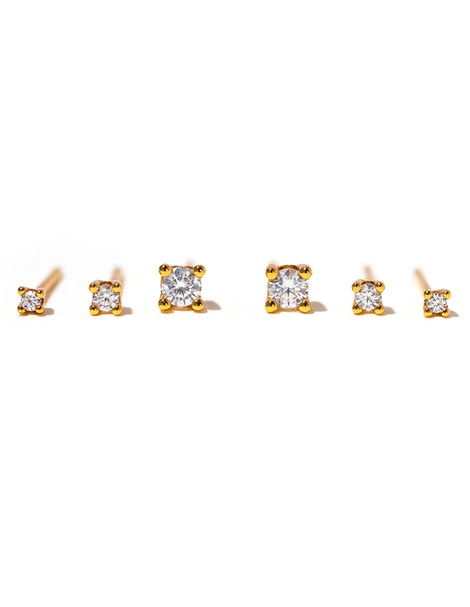 Aretes huggies Classic Radiance 18 k con acabado chapa de oro zirconia cúbica Aretes huggies Classic Radiance 18 k con acabado chapa de oro zirconia cúbica