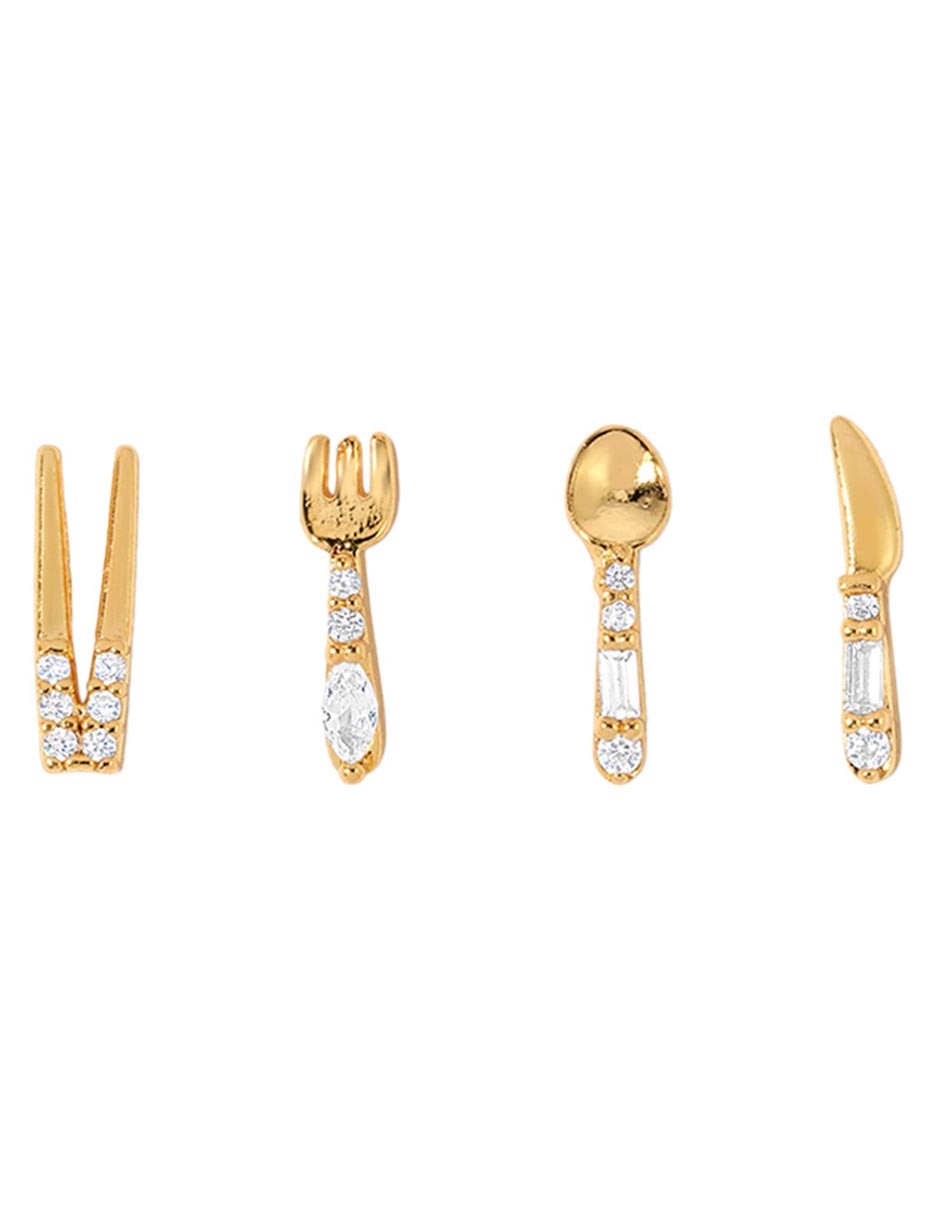 Aretes cortos con acabado baño de oro 18 k zirconia cúbica Aretes cortos con acabado baño de oro 18 k zirconia cúbica