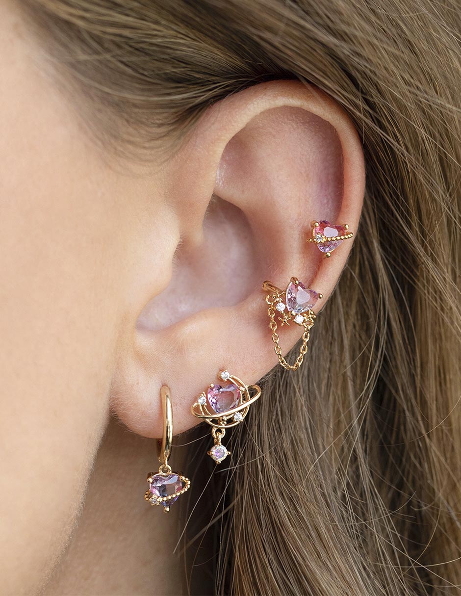 Ear cuff Love 18 K con acabado chapa de oro zincornia cúbica 3