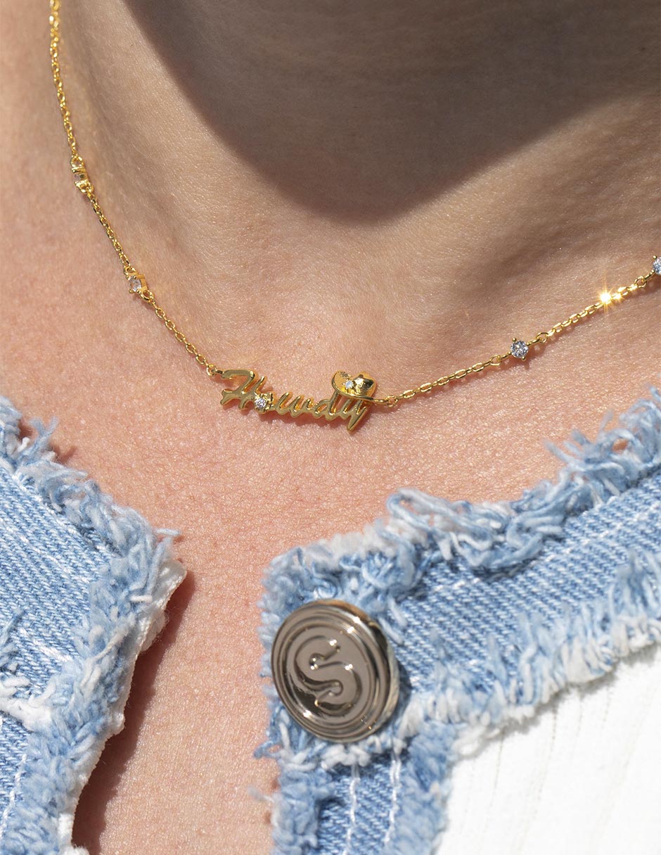 Collar de texto Howdy 18 K 3