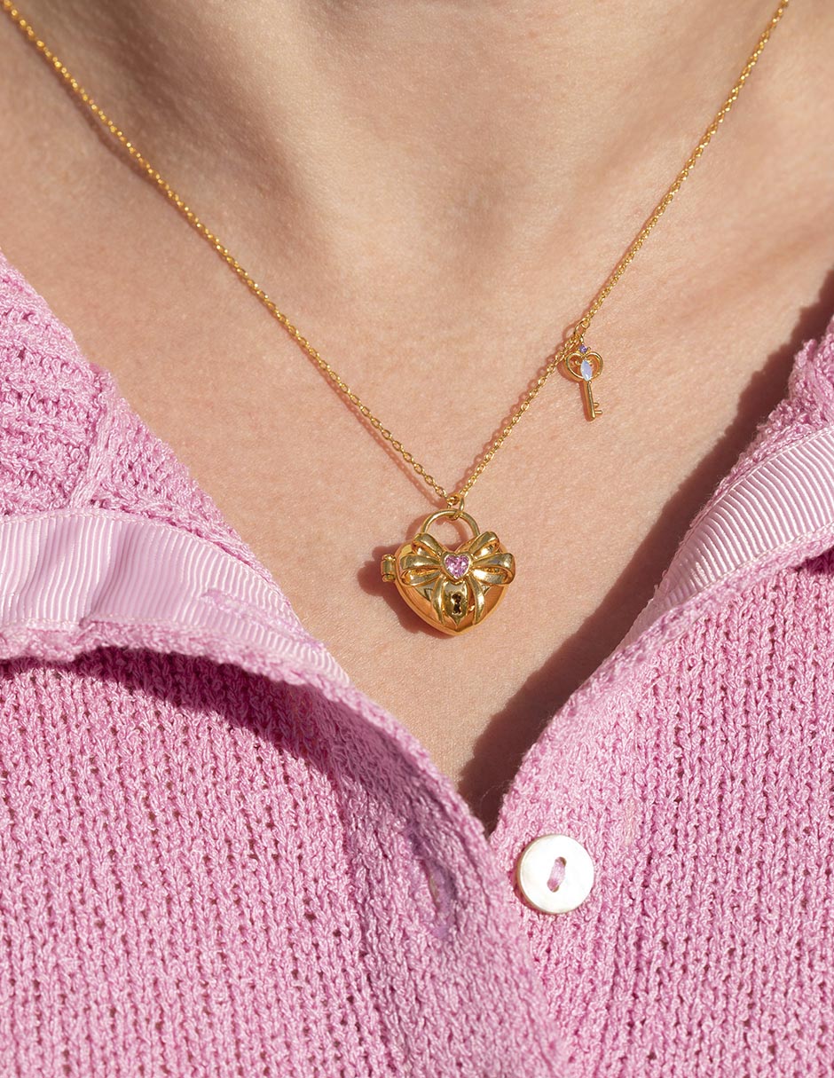 Collar con dije Love de baño de oro 18 K 3