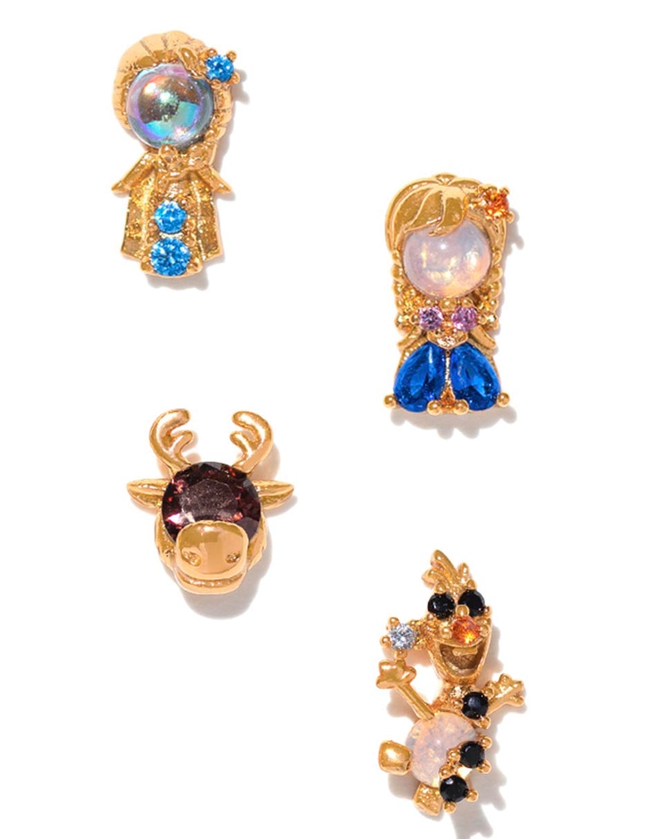 Aretes cortos Frozen Disney con acabado baño de oro 18 K zirconia