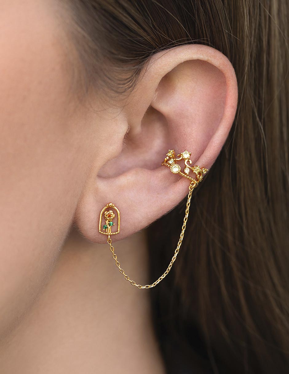 Arete largo La Bella y La Bestia Disney 18 k con acabado chapa de oro zirconia cúbica 2