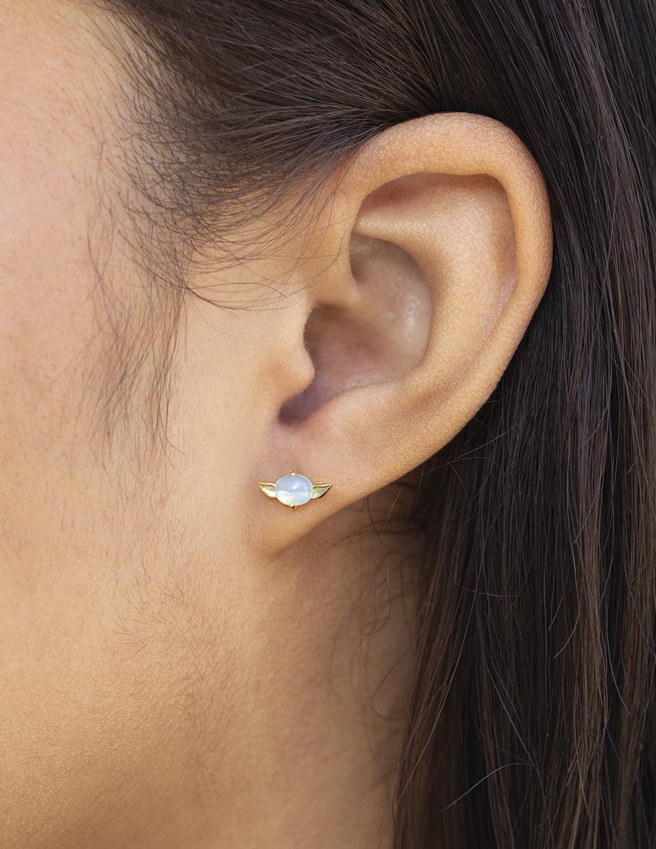 Aretes cortos Grogu Star Wars 18 k con acabado chapa de oro zirconia cúbica 2