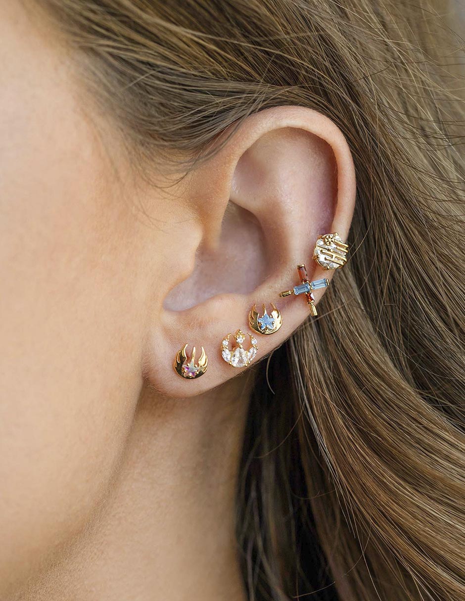 Aretes cortos Star Wars 18 k con acabado chapa de oro zirconia cúbica 2