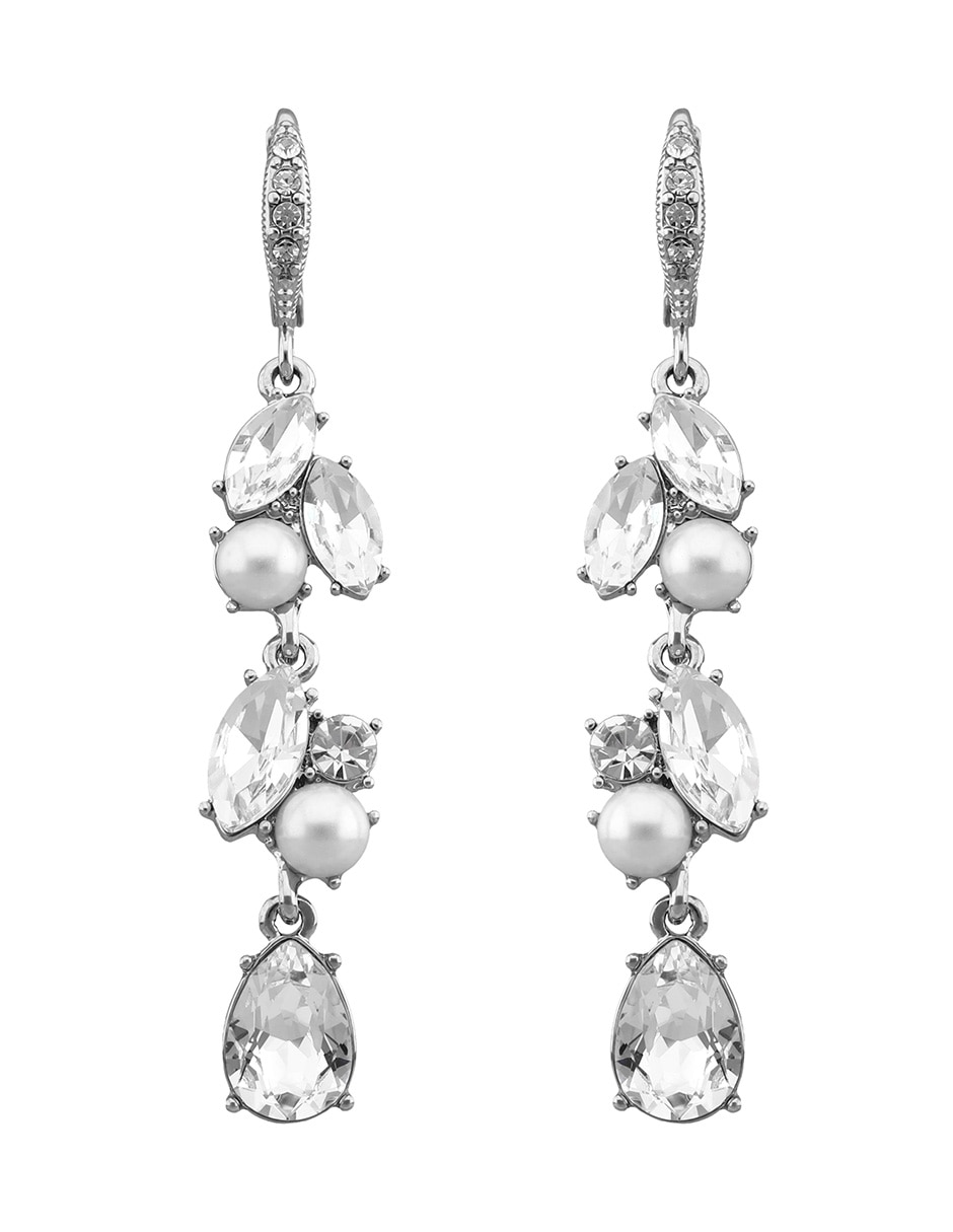 Aretes largos Pearls and Petals con acabado cristal