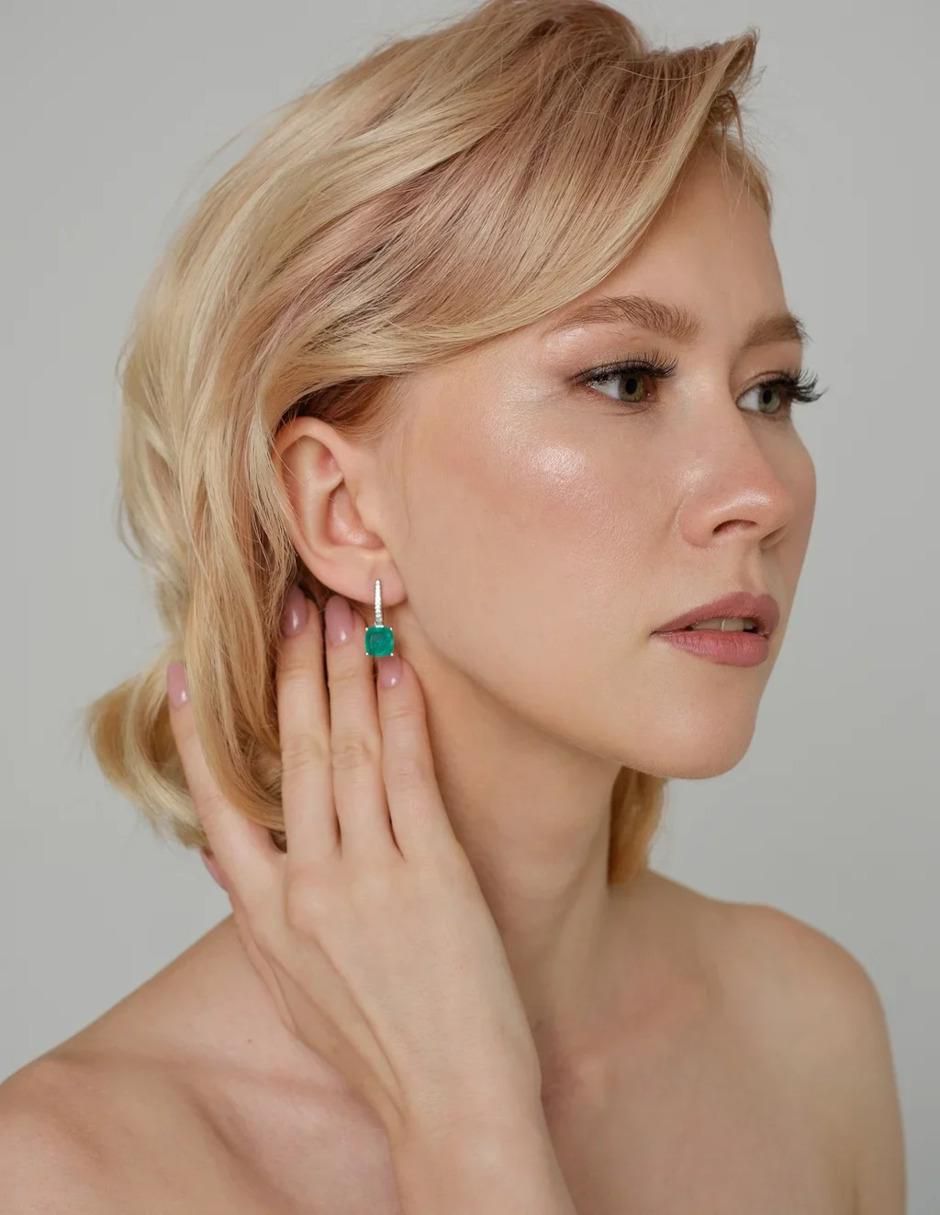 Aretes cuadrados de plata P 925 con acabado brillante esmeralda 5