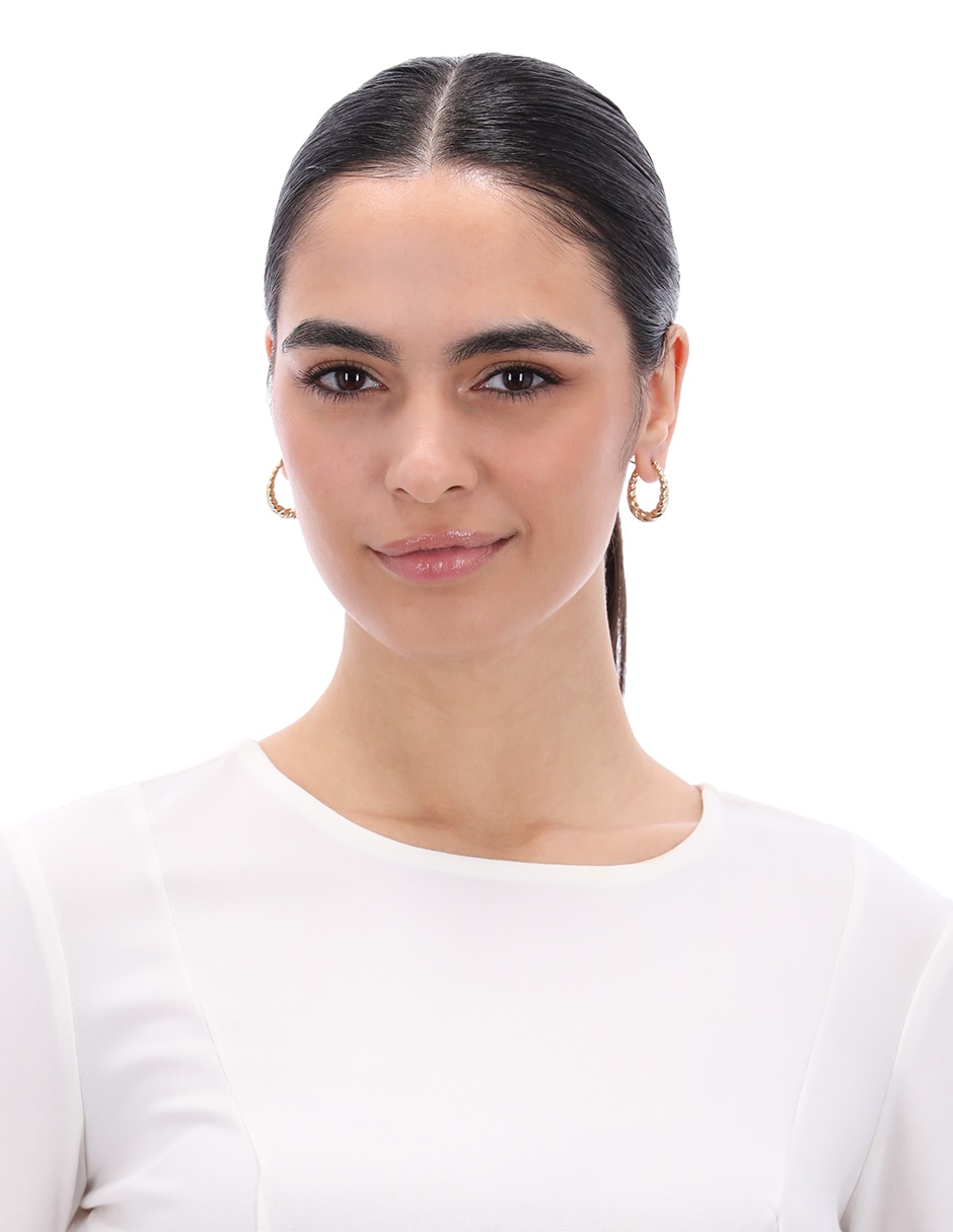 Set de aretes redondos Metal Crush con acabado brillante 3