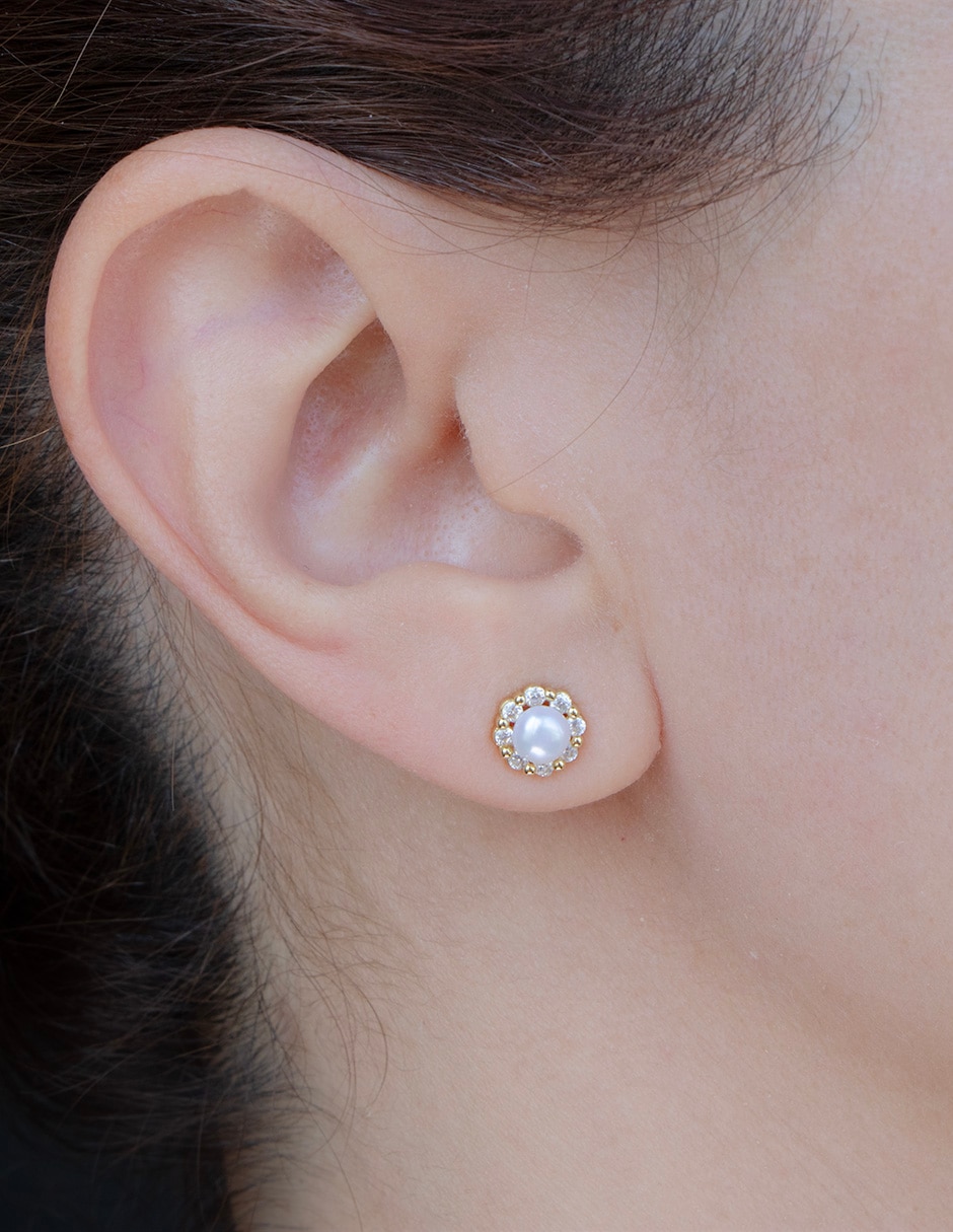 Broqueles de flor con acabado pavé perla 3