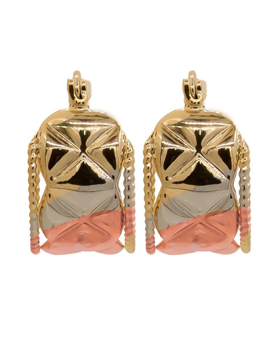 Aretes con acabado brillante Aretes con acabado brillante