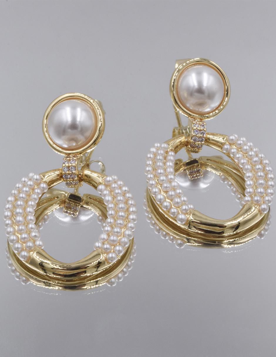 Aretes circulares perla de  Mallorca con acabado chapa de oro perla 4