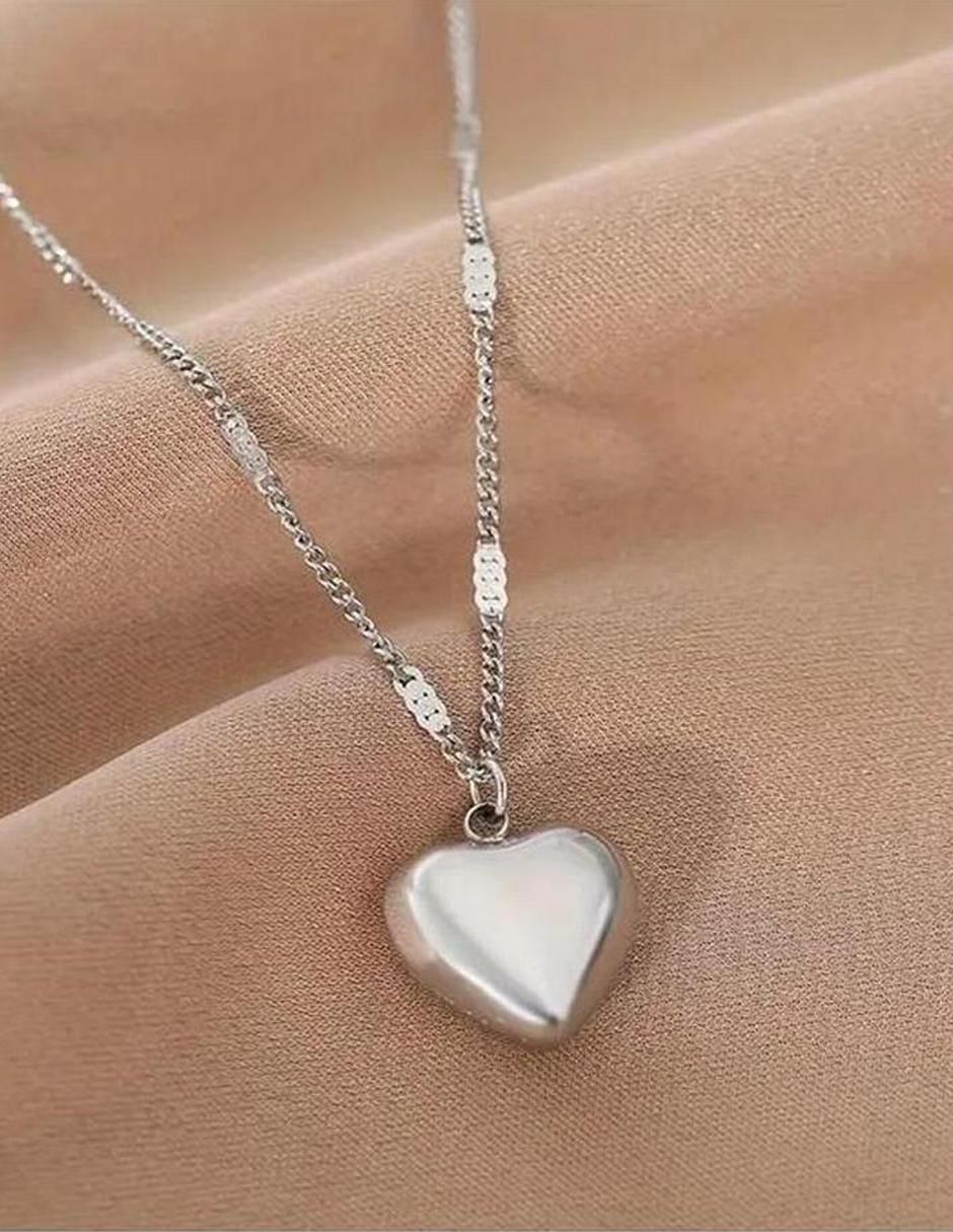 Collar con dije de corazón 4
