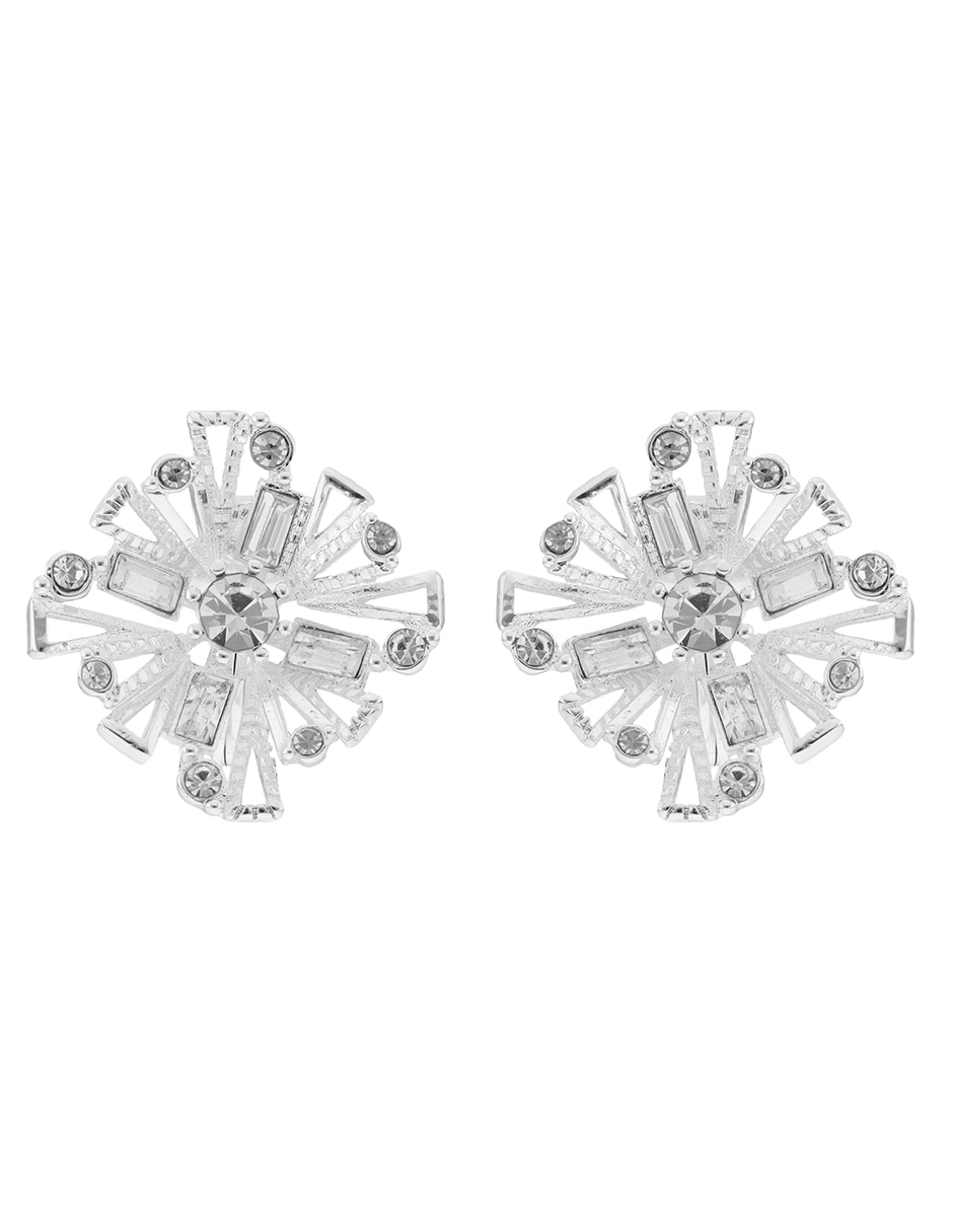 Aretes cortos de flor Winter Sky con acabado plateado