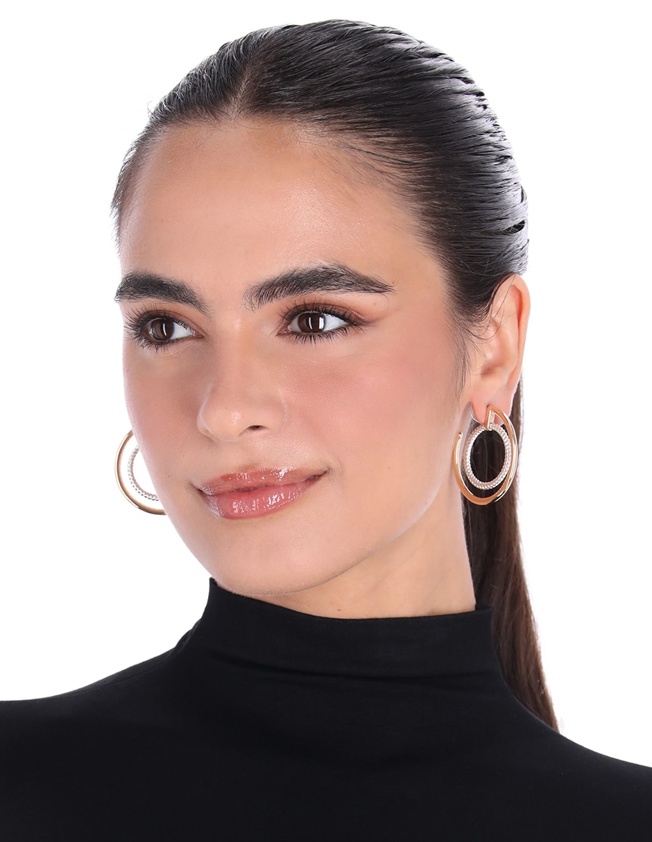 Arracadas de letra c Basic Mtl Ears F2 con acabado plateado 3