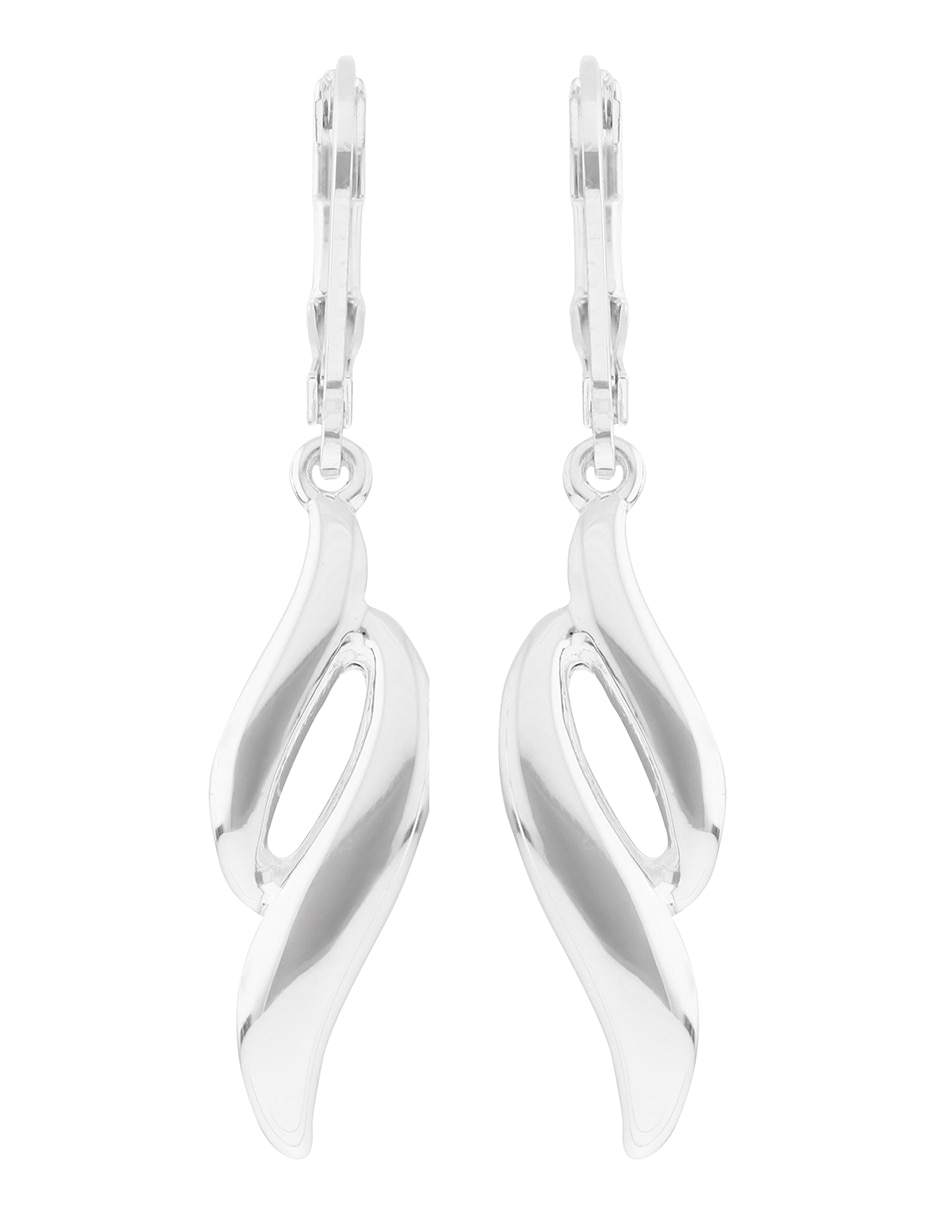 Aretes largos de llama Smooth Silver con acabado Plateado