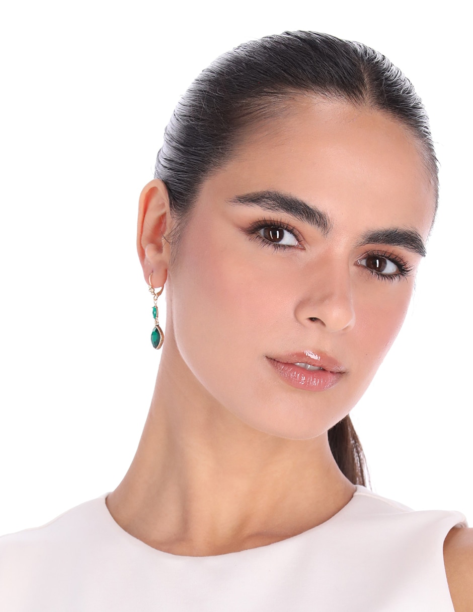 Aretes largos cuadrados Holiday Key Item con acabado brillante cristal 3
