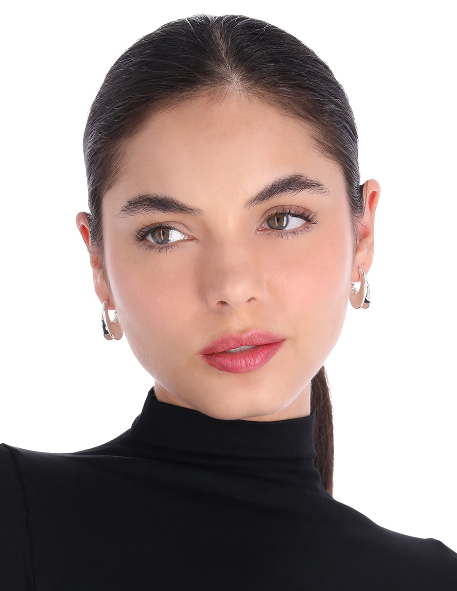 Aretes cortos Silver Element con acabado Plateado 3