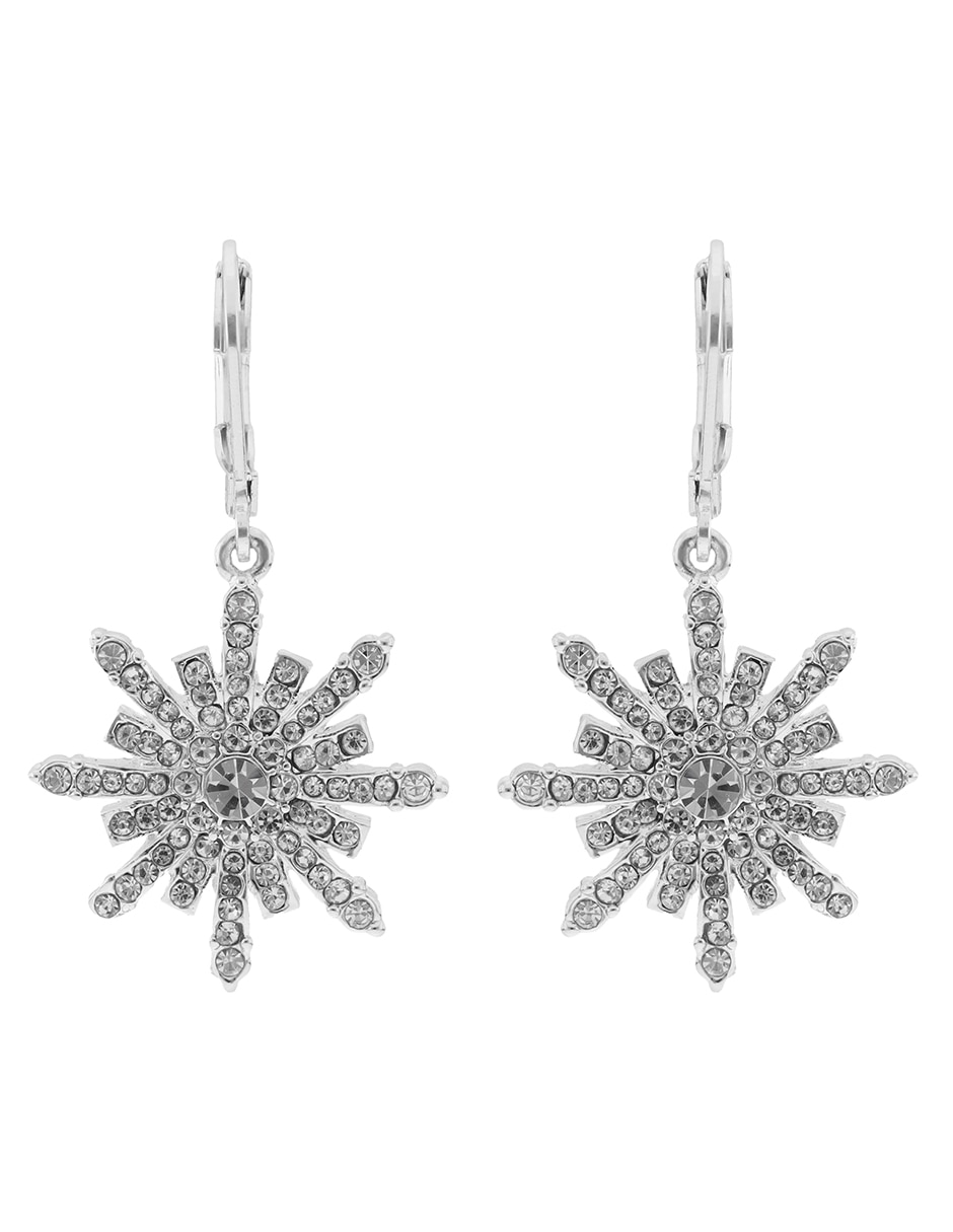 Aretes largos de copo de nieve Winter Sky con acabado plateado