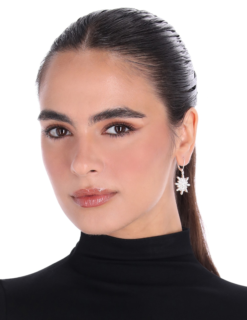 Aretes largos de copo de nieve Winter Sky con acabado plateado 3