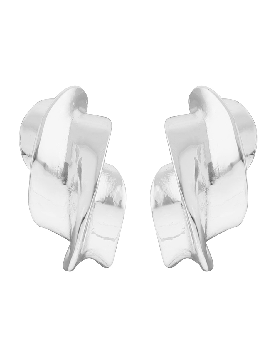 Aretes cortos de letra C Silver Element con acabado Plateado