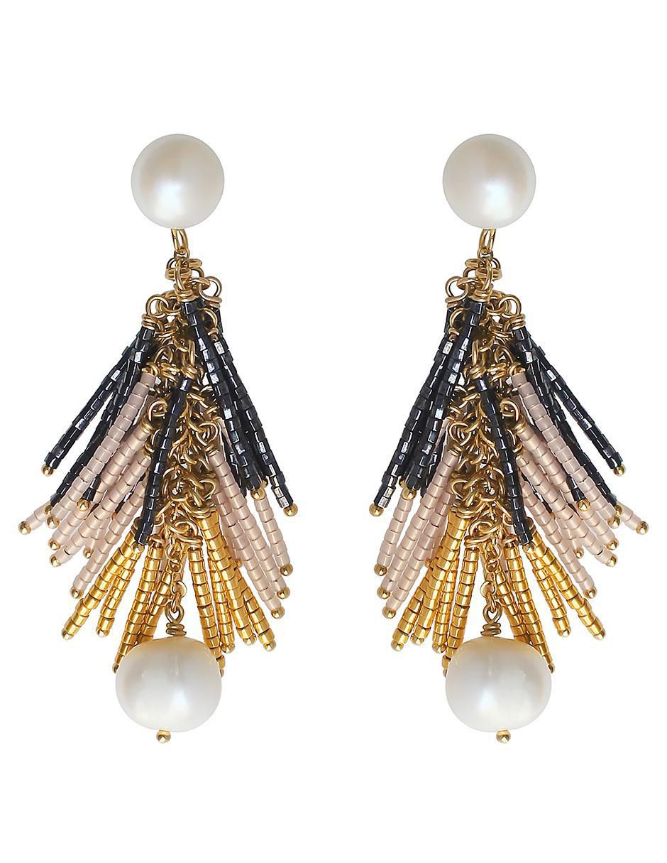 Aretes largos de borla con acabado chapa de oro 14 k perla Aretes largos de borla con acabado chapa de oro 14 k perla