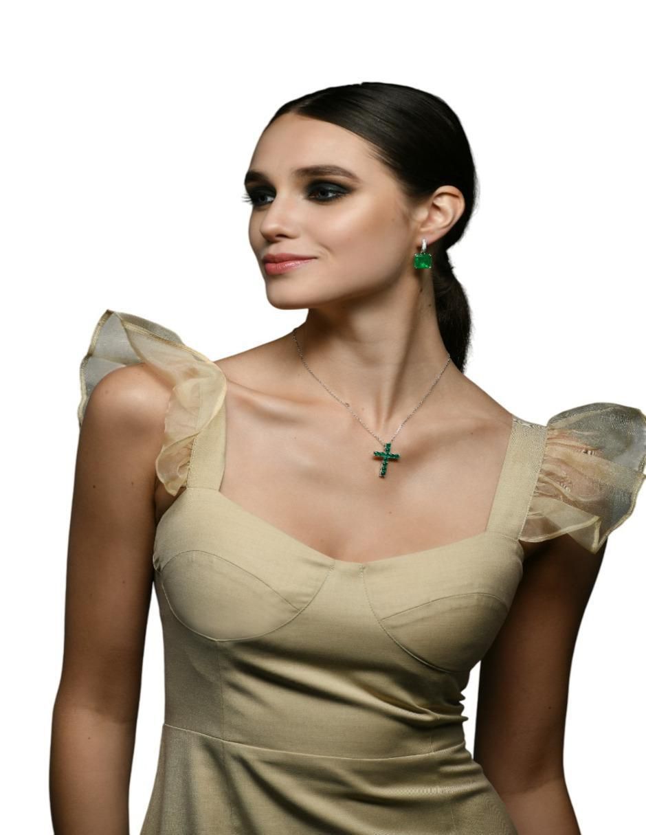 Collar de cruz de plata 4