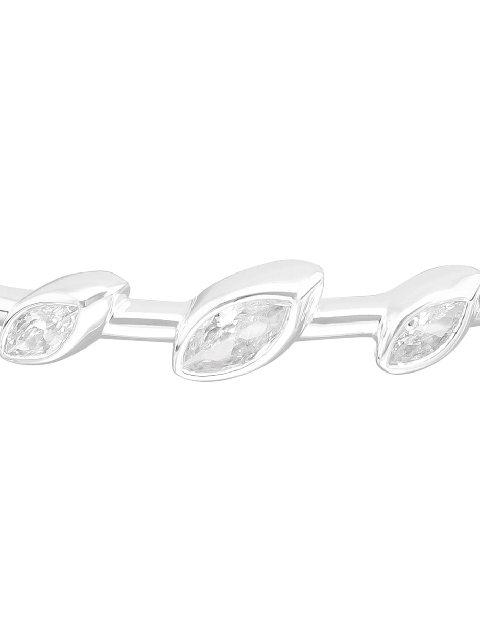 Brazalete Sparkling Sophistication con acabado pulido 4