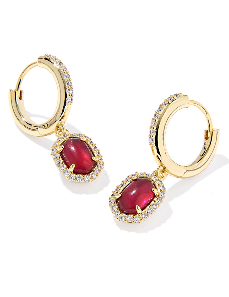 Aretes cortos Daphne con acabado baño de oro 14 K cuarzo