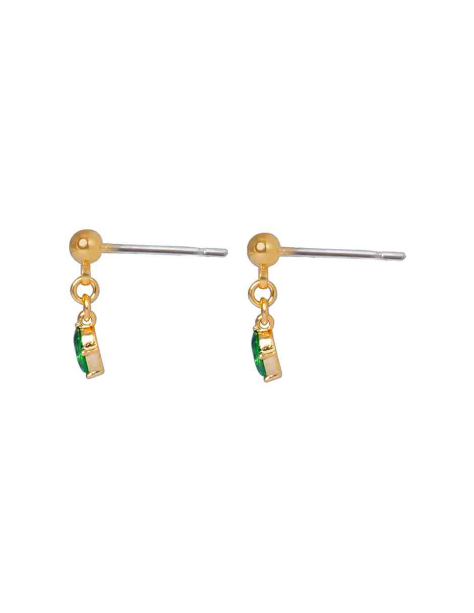 Aretes cortos ovalados con acabado pulido zirconia 3