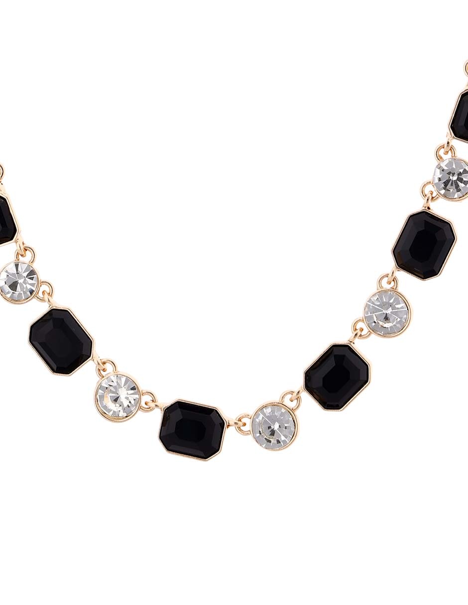 Collar Unforgettable Style