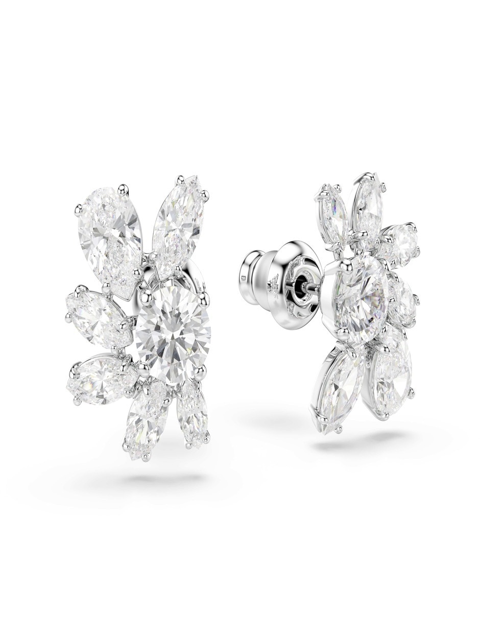 Aretes cortos de flor Mesmera con acabado pavé cristal 3