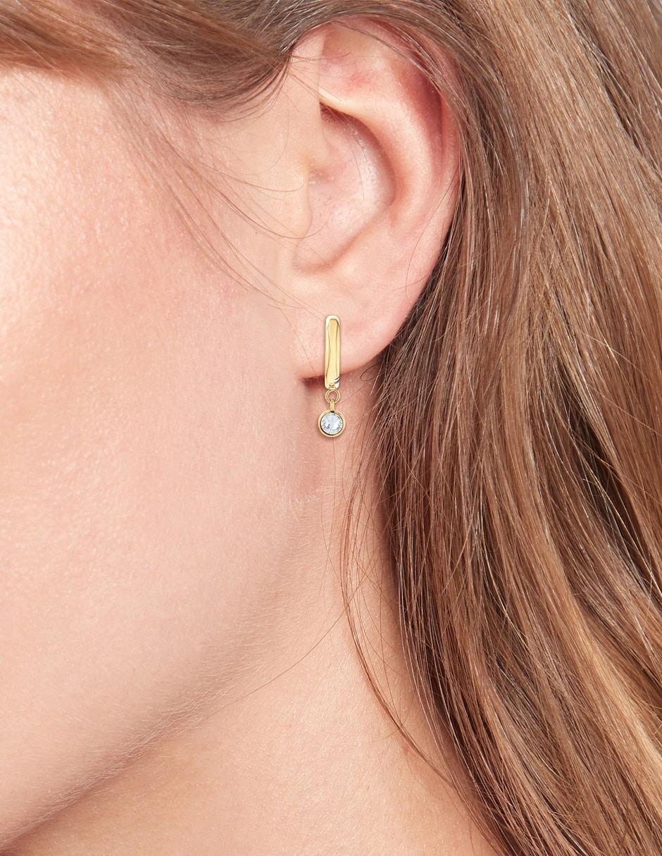 Set de aretes con acabado brillante cristal 3
