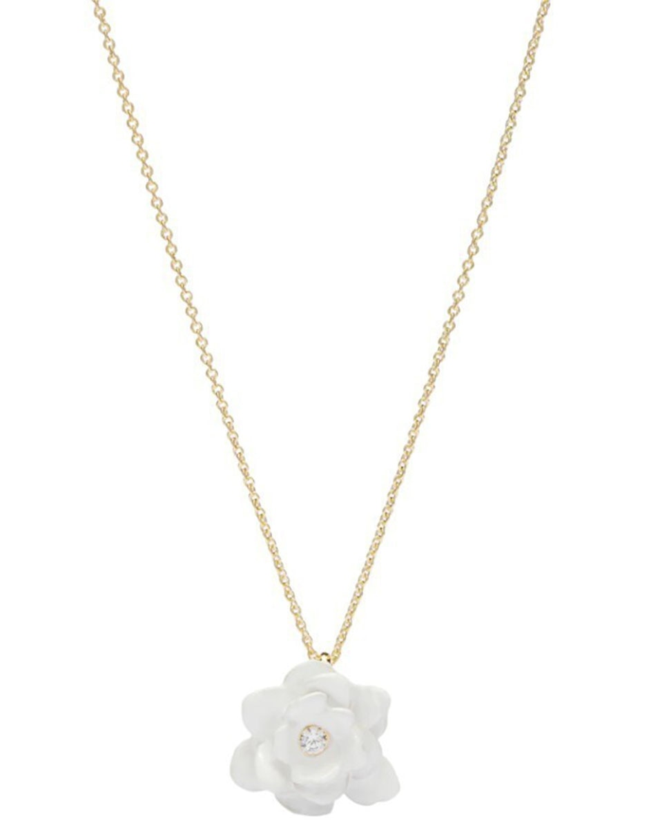 Collar de flor Spring Ball de baño de oro 18 K