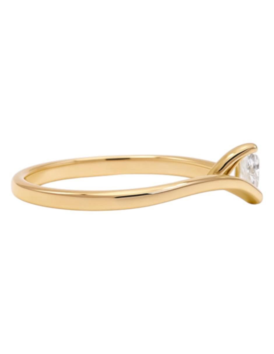 Anillo con gema circular 14 k de oro amarillo zirconia pulido 2