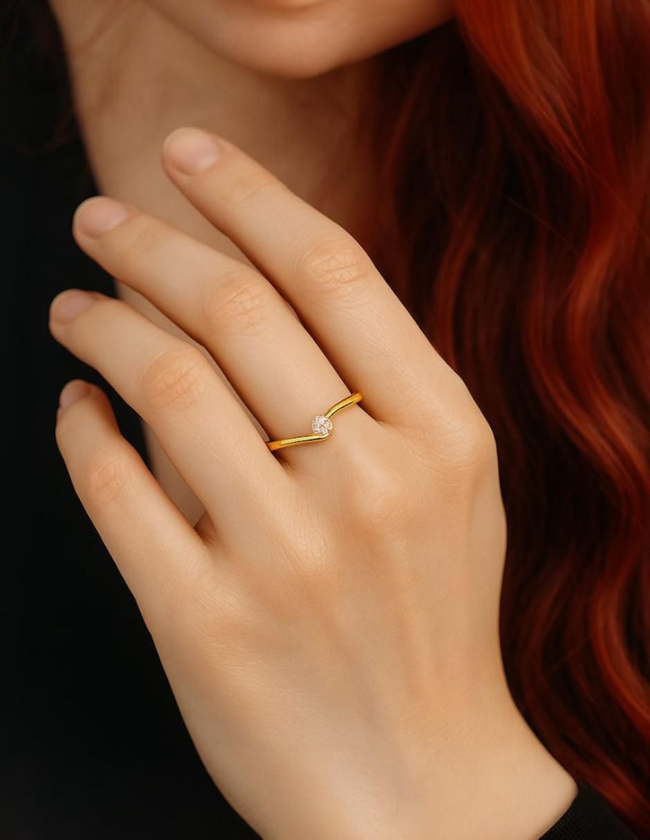 Anillo con gema circular 14 k de oro amarillo zirconia pulido 4