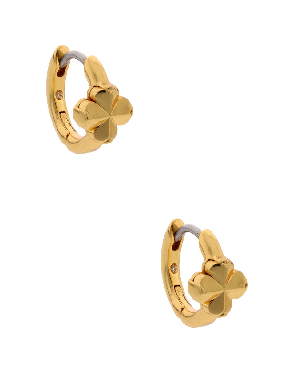 Aretes huggies de flor con acabado brillante 2