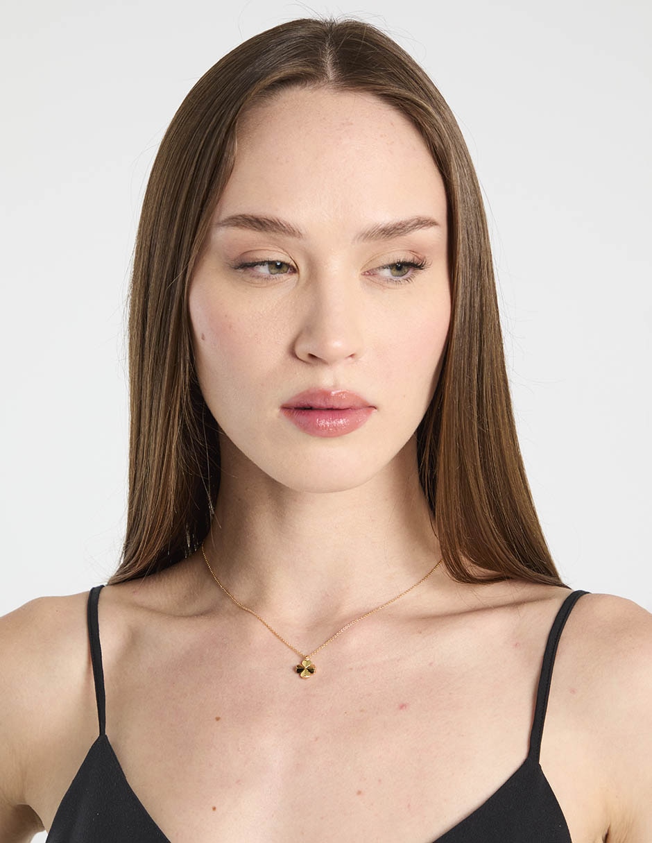 Collar con dije de flor 3