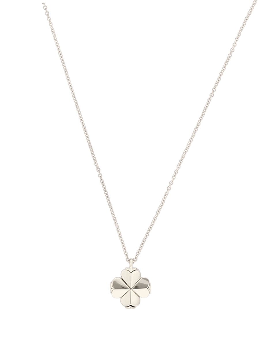 Collar con dije de flor