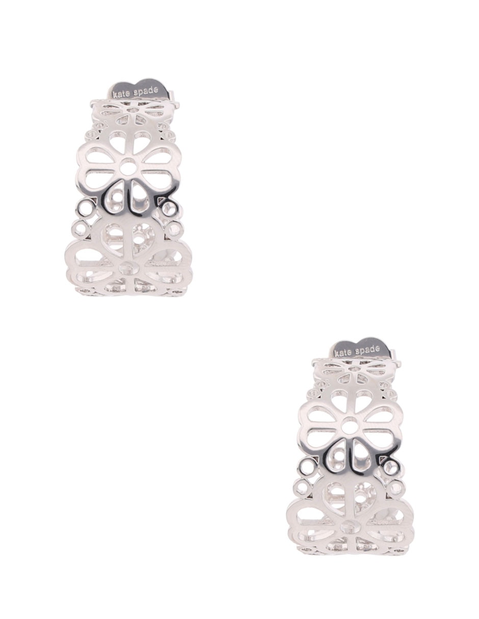 Aretes de aro circulares con acabado brillante